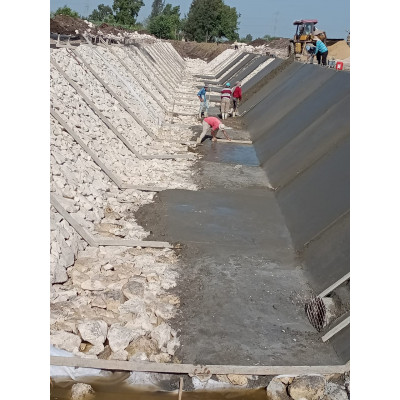 Rehabilitation and lining of the secondary canals taken from the Nubaria Canal